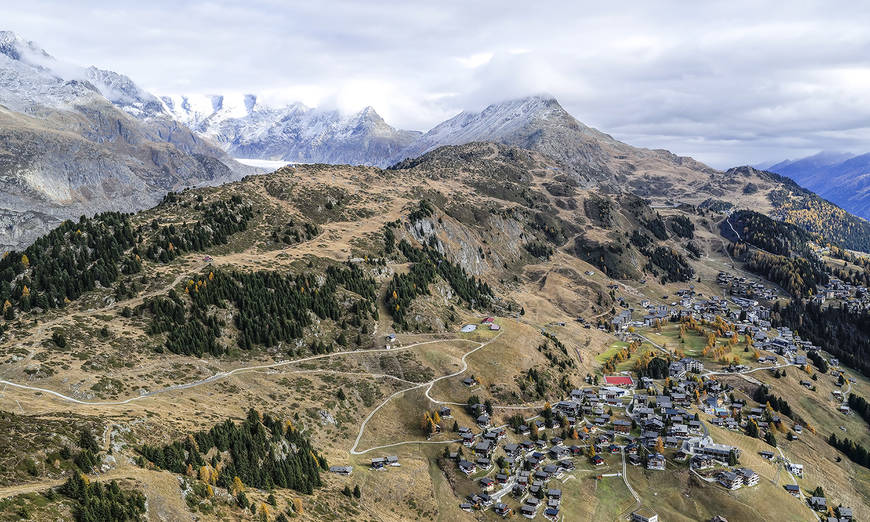 Blick auf die Riederalp und Aletschgletscher